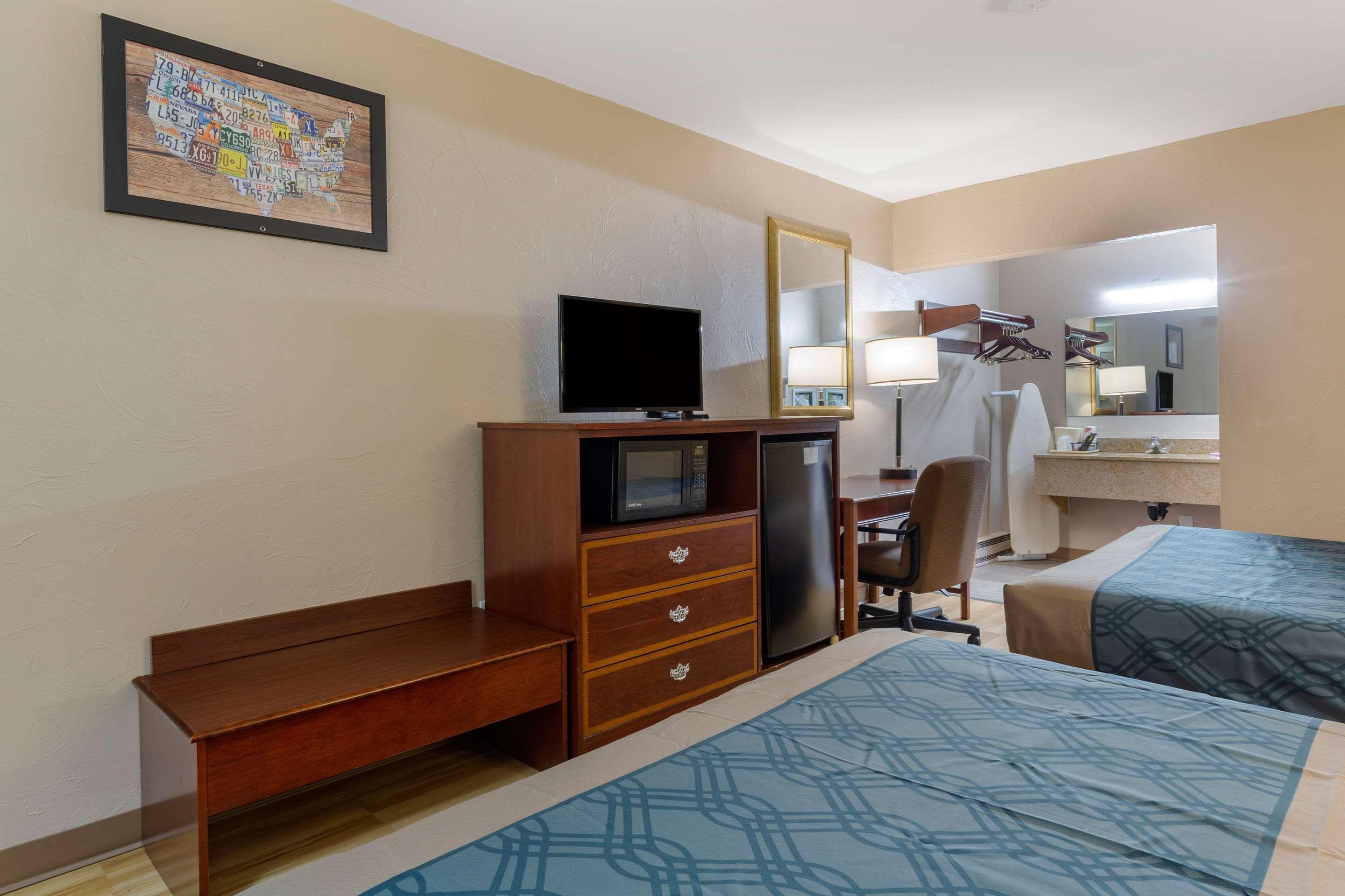 Econo Lodge Sturbridge Route 20 Exterior foto
