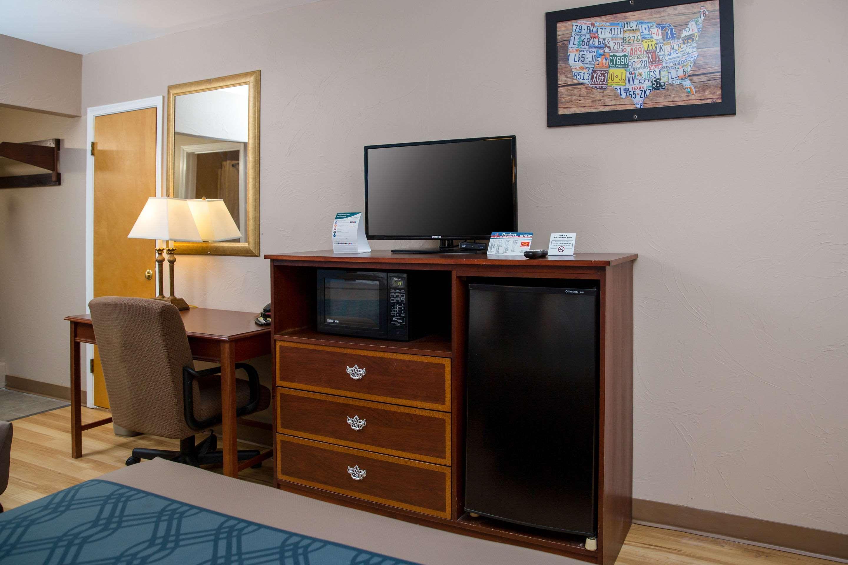Econo Lodge Sturbridge Route 20 Exterior foto
