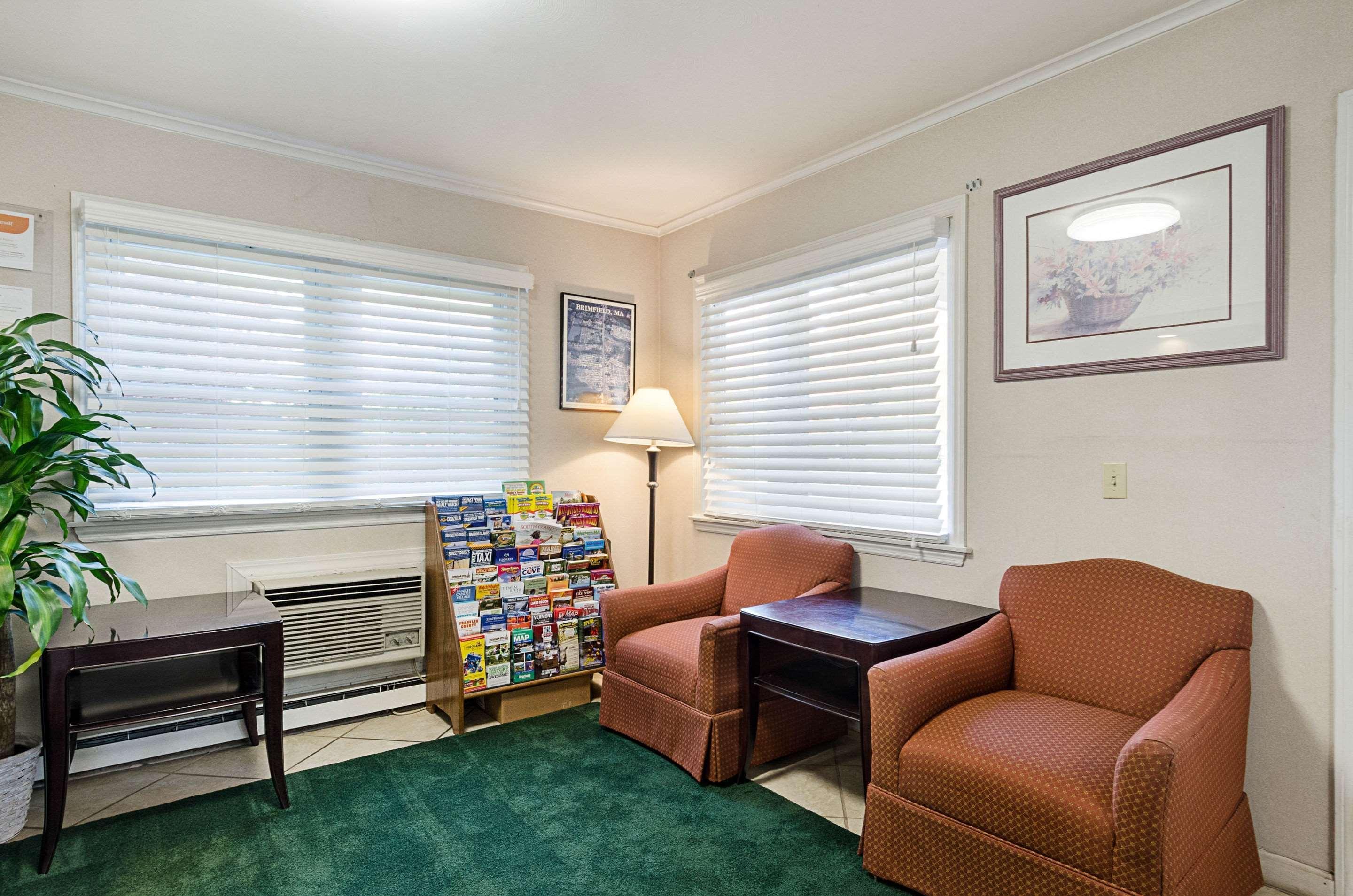 Econo Lodge Sturbridge Route 20 Exterior foto