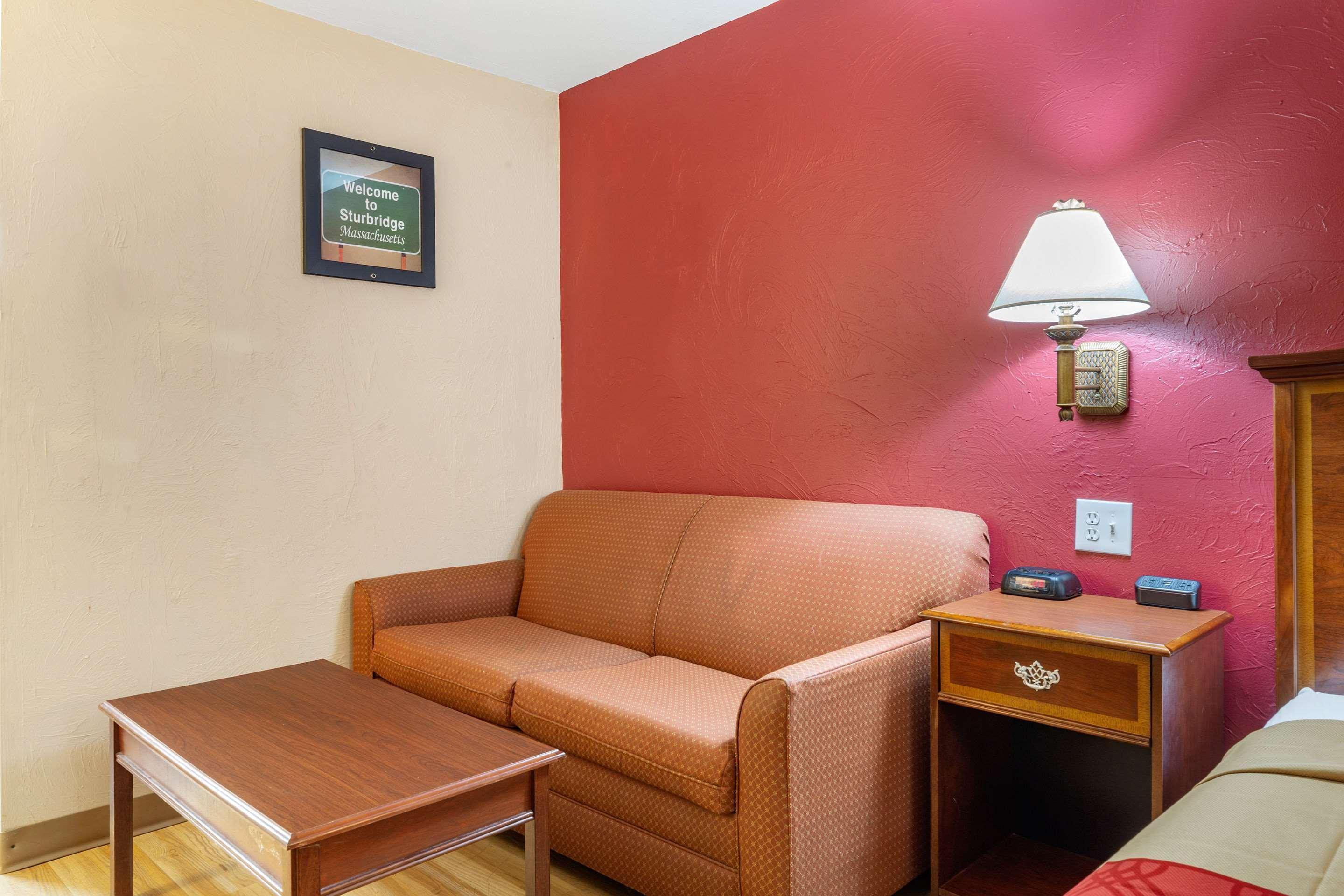 Econo Lodge Sturbridge Route 20 Exterior foto