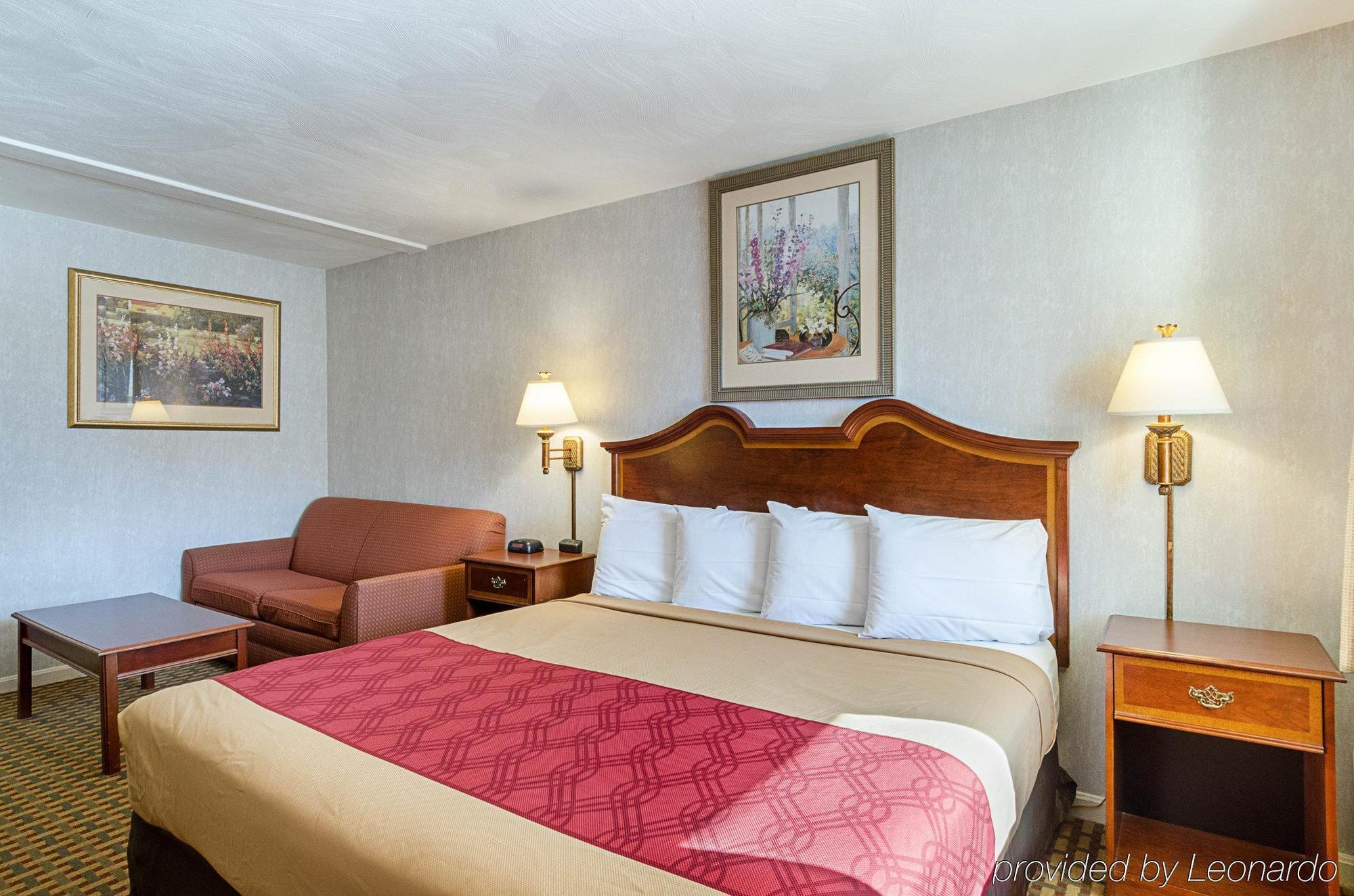 Econo Lodge Sturbridge Route 20 Exterior foto