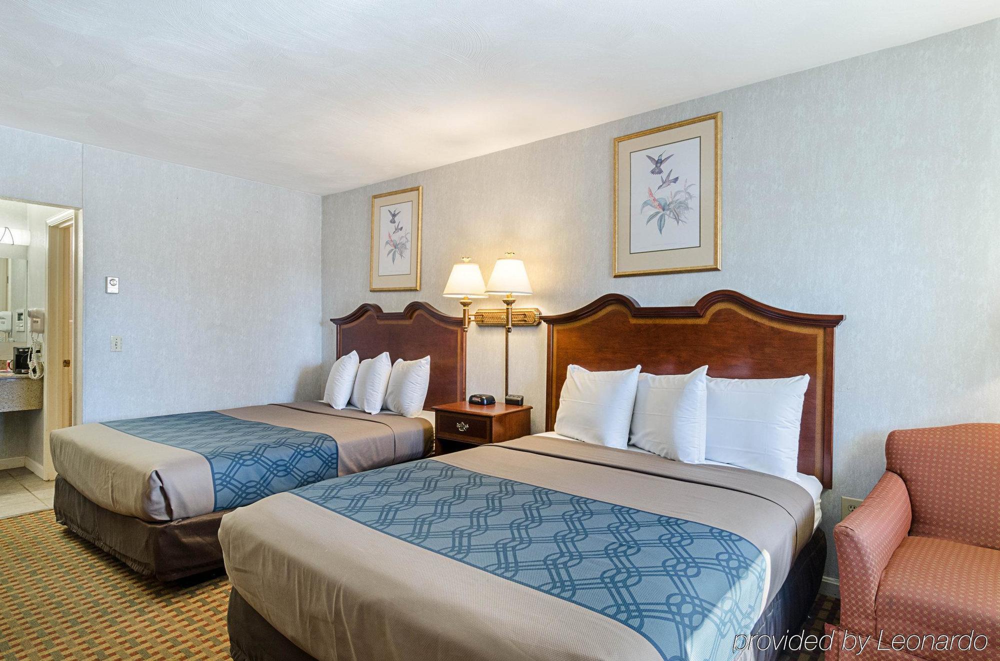 Econo Lodge Sturbridge Route 20 Exterior foto