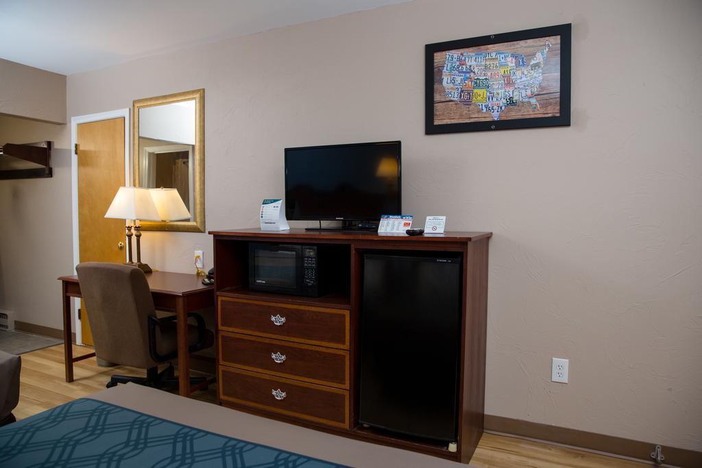 Econo Lodge Sturbridge Route 20 Exterior foto